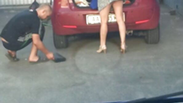 Karmen Karma îi place să petreacă cu iubitul ei