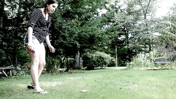 Curvy curbate Rose Monroe și Lilith Morningstar sunt fuite pe rând