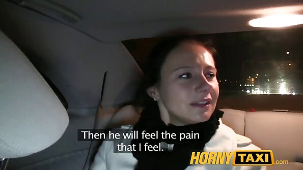 Cutie Charlotte Sins face sex cu tatăl ei vitreg și ia esperma pe corp