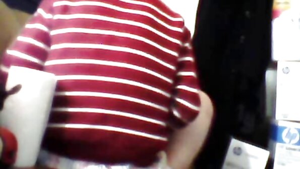 Sandviș fierbinte de mami de doi dolofani foarte mari