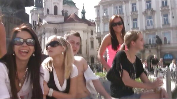 Legendara Sasha Gray se implică într-un grup în trei