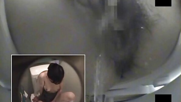 MILF sexy Mia ia-i băţul tare al bărbatului