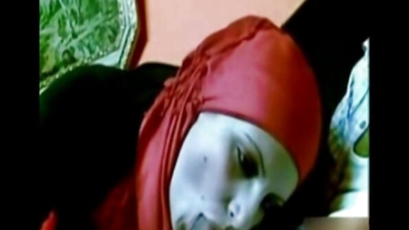 Jordan Ashs Whanger mama manipulată în interiorul unui teatru